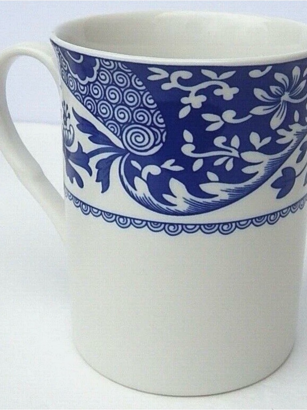 Pair SPODE Brocato 12 oz Mugs